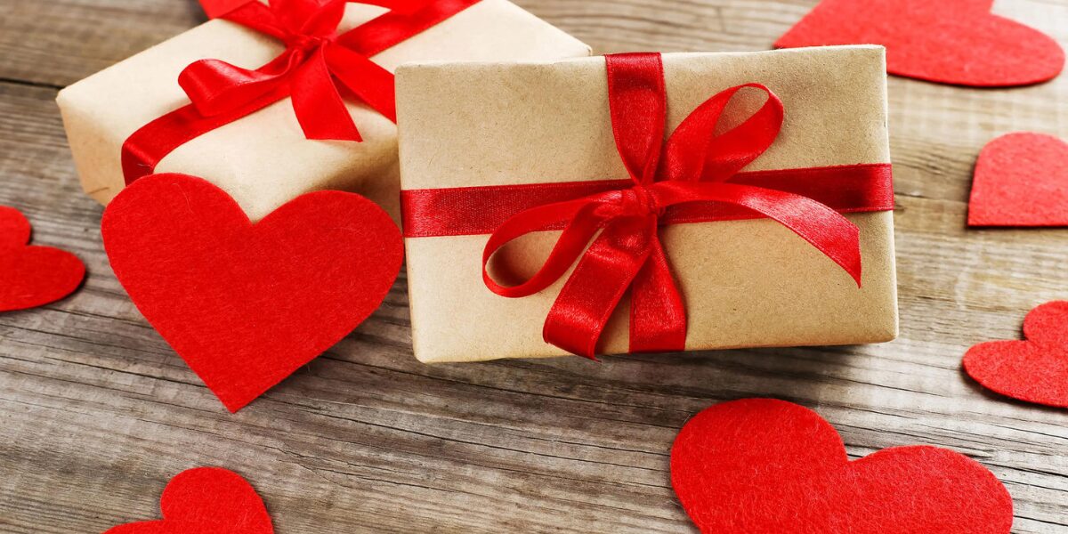 Thank You for Valentine Gift (70+ Messages, & Quotes)