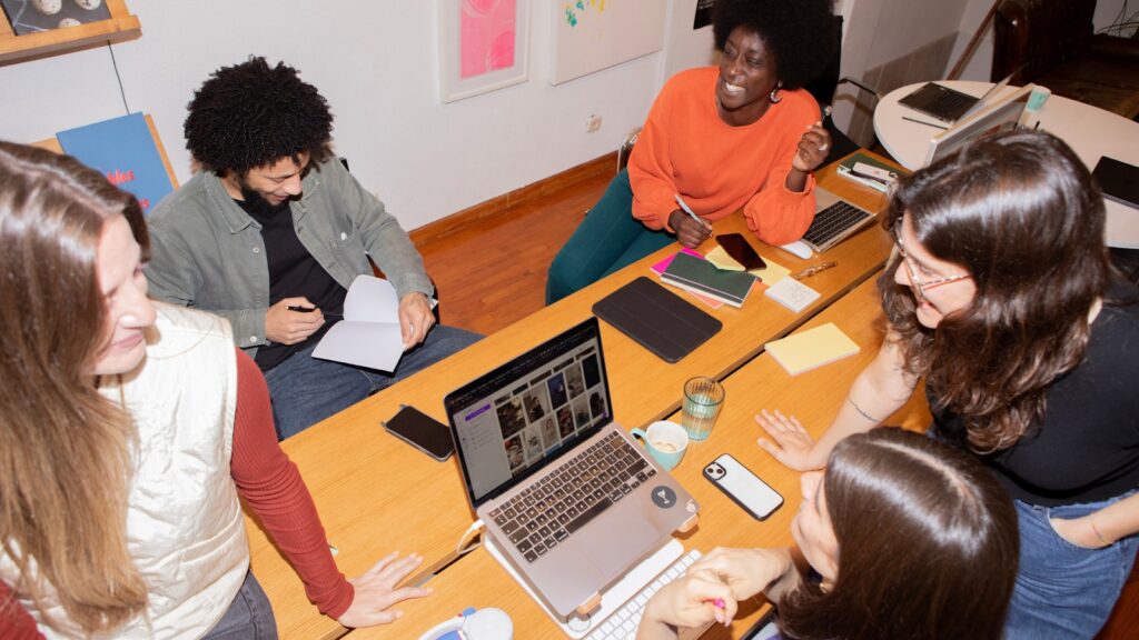 How Workspace Design Impacts Collaboration and Productivity